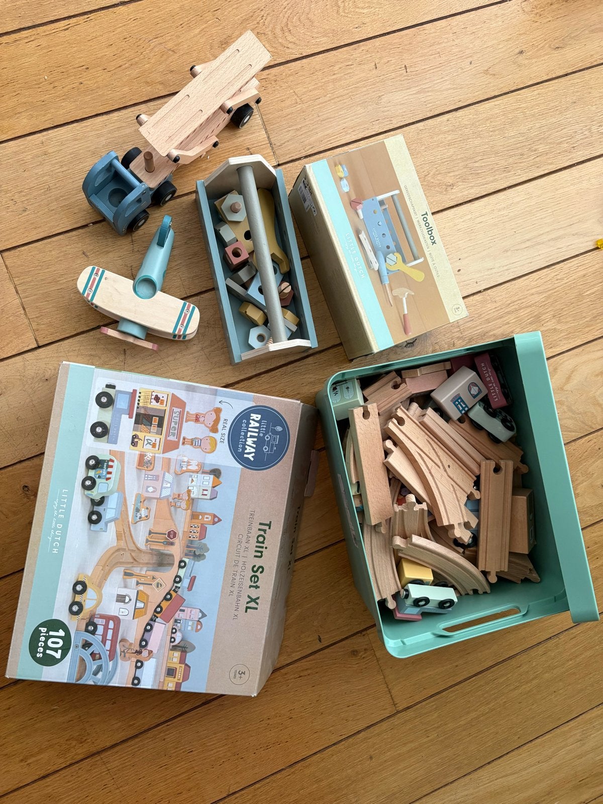 Little Dutch Houten Speelgoed: Treinset XL, Toolbox, Vliegtu, Ophalen, Zo goed als nieuw, Rij- of Hobbelspeelgoed