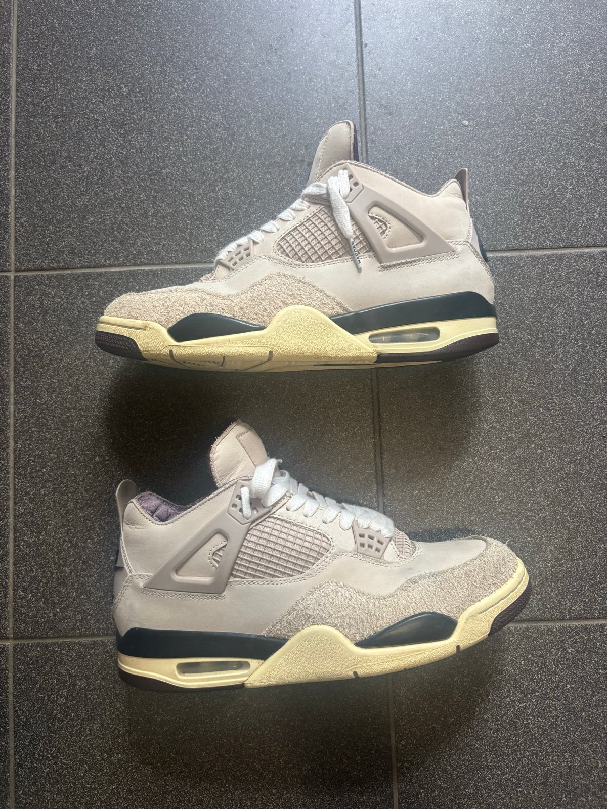 Nike Air Jordan 4 Retro SP - Fossil Stone (Maat 44), Overige kleuren, Ophalen of Verzenden, Sneakers of Gympen, Zo goed als nieuw