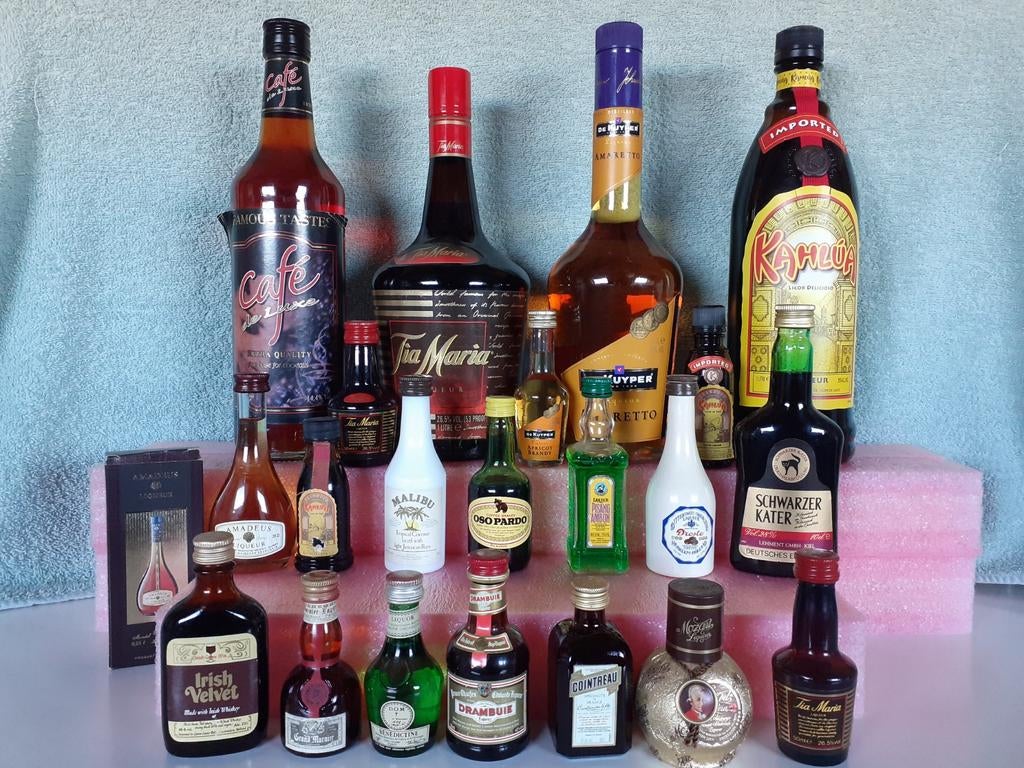 Voor bij de Koffie drankflesjes enzo - Miniaturen en zo., Ophalen of Verzenden