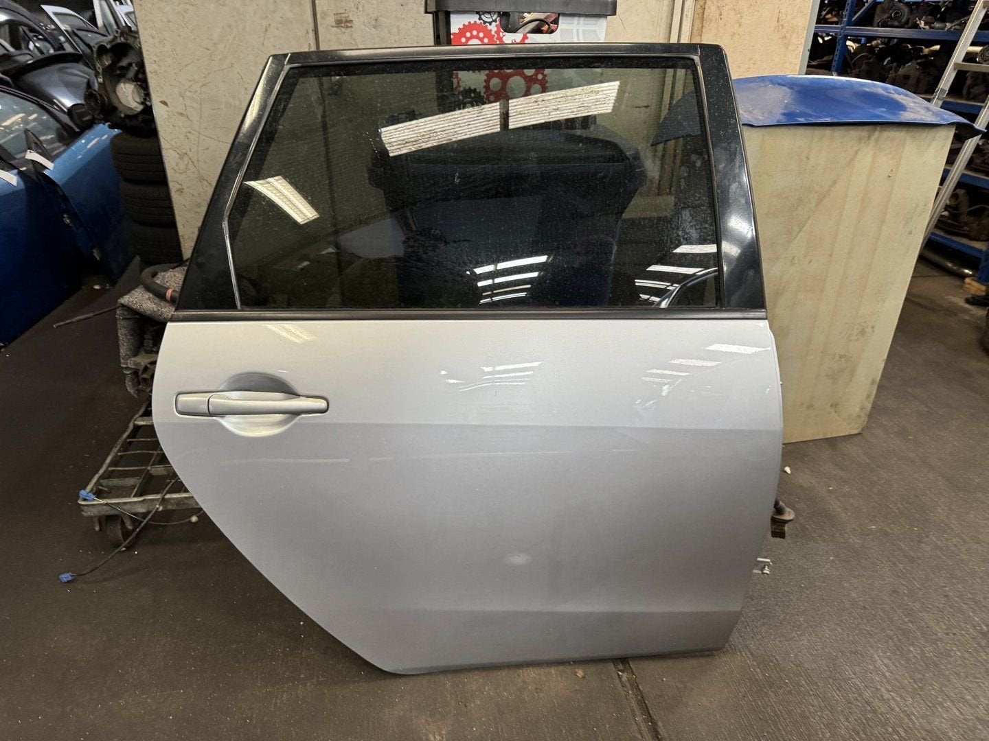 Rechter achter portier Mitsubishi Grandis van 2006, Gebruikt, -, Deur, -