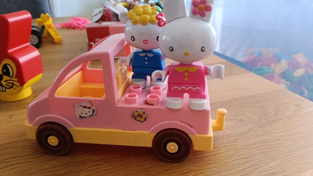 Duplo Hello Kitty auto, Kinderen en Baby's, Speelgoed | Duplo en Lego, Ophalen, Gebruikt, Duplo