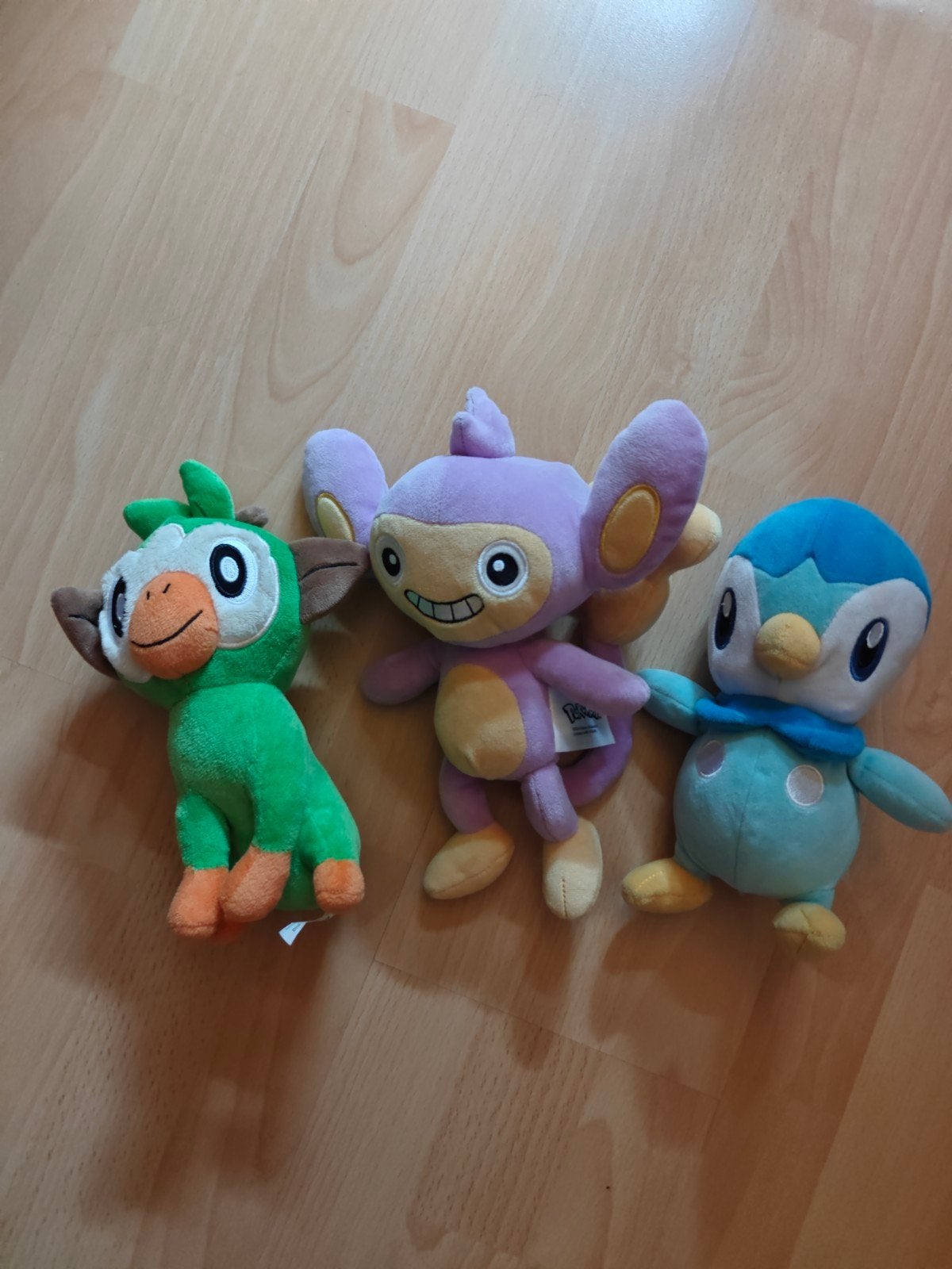 Pokémon knuffels: Grookey, Aipom en Piplup, Overige merken, Ophalen of Verzenden, Pokémon, Middelgroot (20 tot 80 cm)