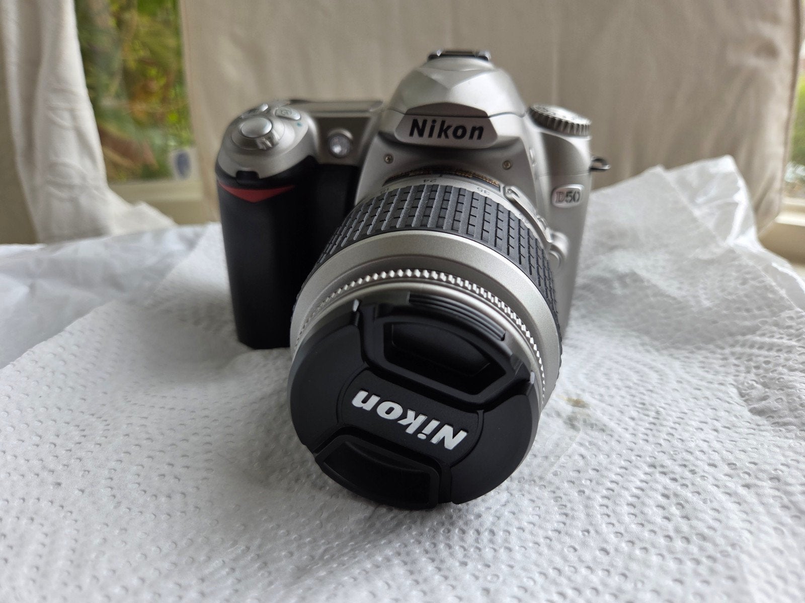Nikon D50 spiegelreflexcamera, AF-S DX Zoom-Nikkor 18-55mm, Audio, Tv en Foto, Fotocamera's Digitaal, Ingebouwde flitser, Gebruikt