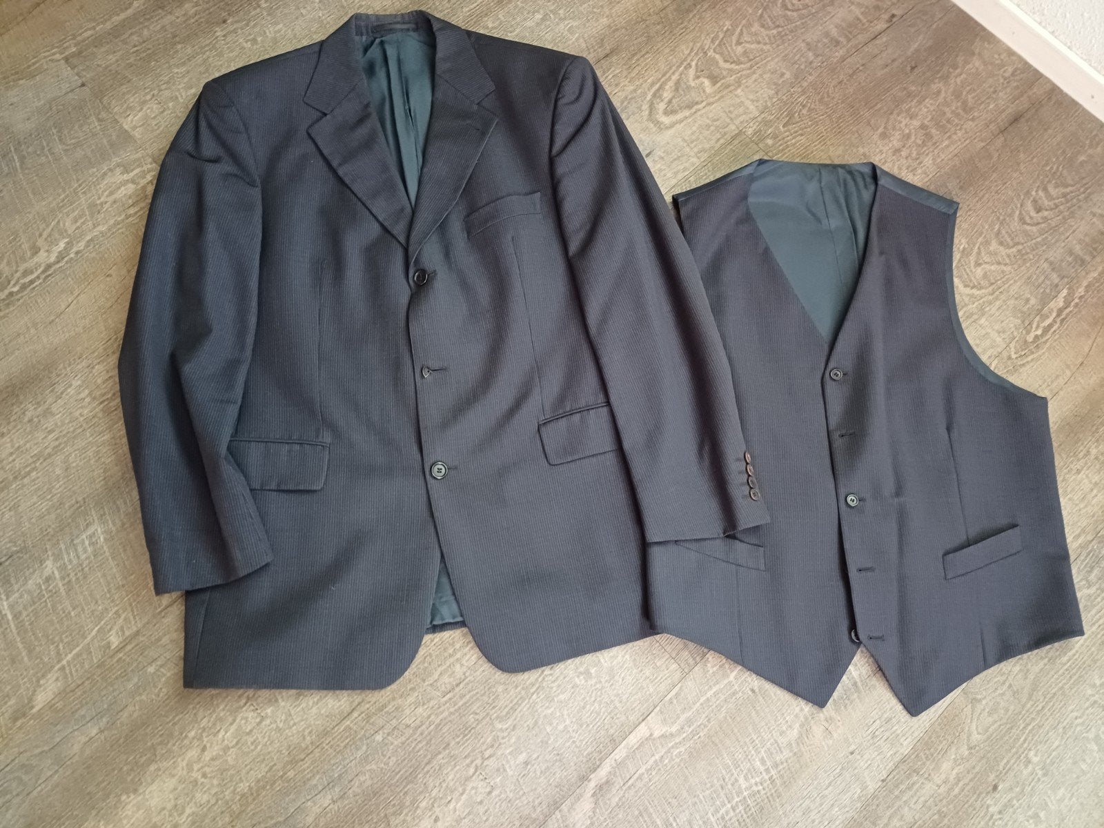 Hugo Boss colbert met gilet - Maat 54, Kleding | Heren, Kostuums en Colberts, Maat 52/54 (L), Ophalen of Verzenden, Hugo Boss