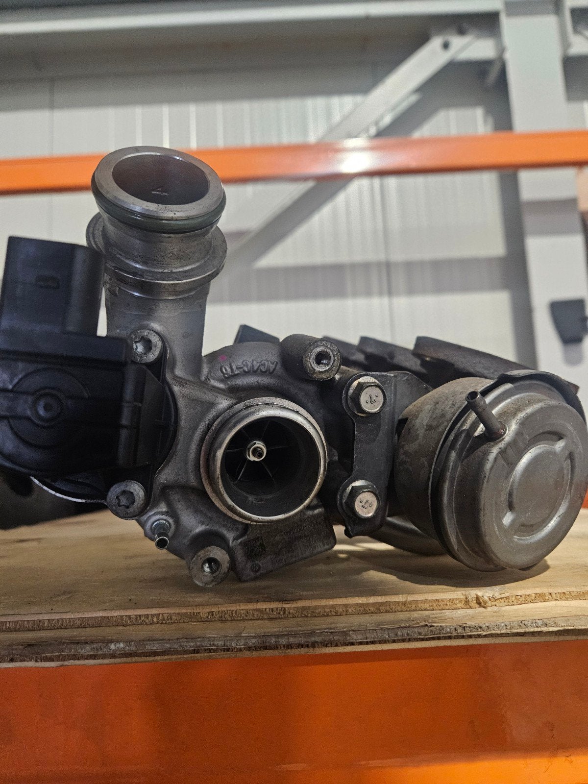 Complete Turbo voor caxa 1.4 TSI Seat Skoda Audi Volkswagen, Auto-onderdelen, Motor en Toebehoren, Ophalen, Gebruikt, Seat
