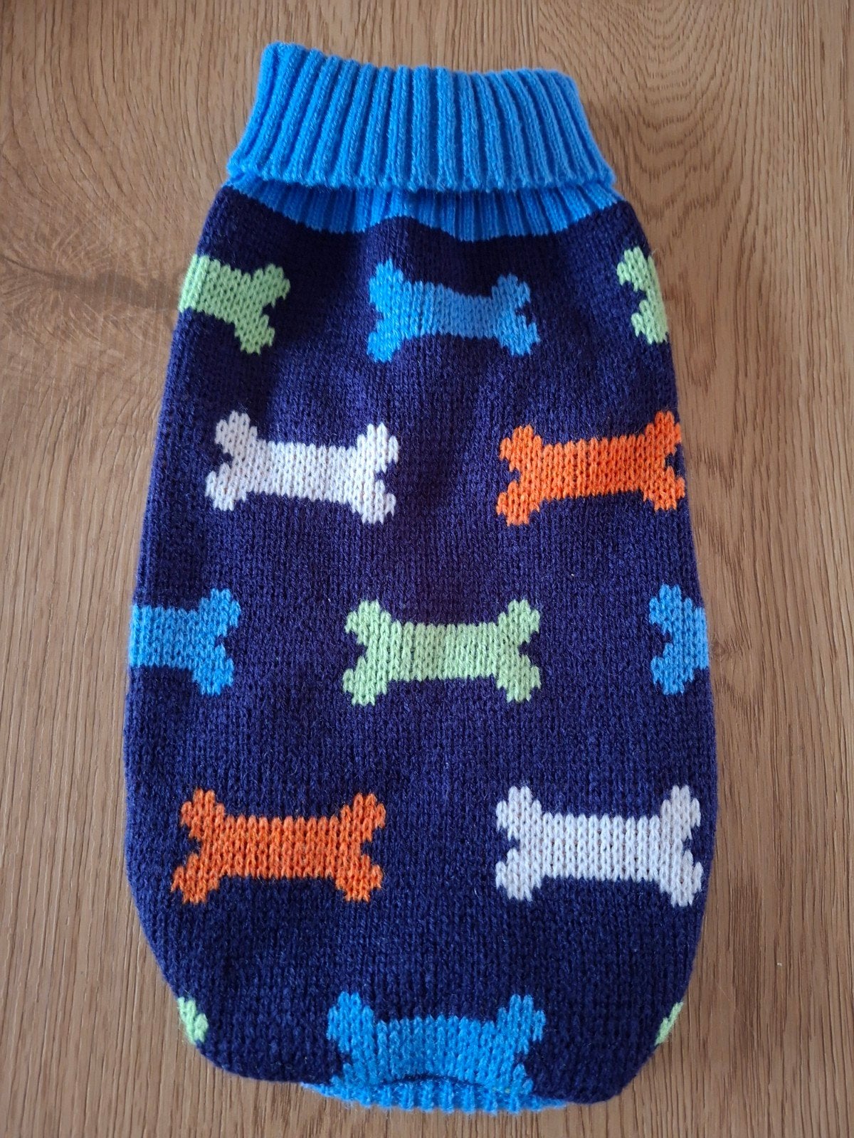 gebreid blauw honden truitje met botjes maat S, S, Hondentrui, Elastische pasvorm, Ophalen of Verzenden