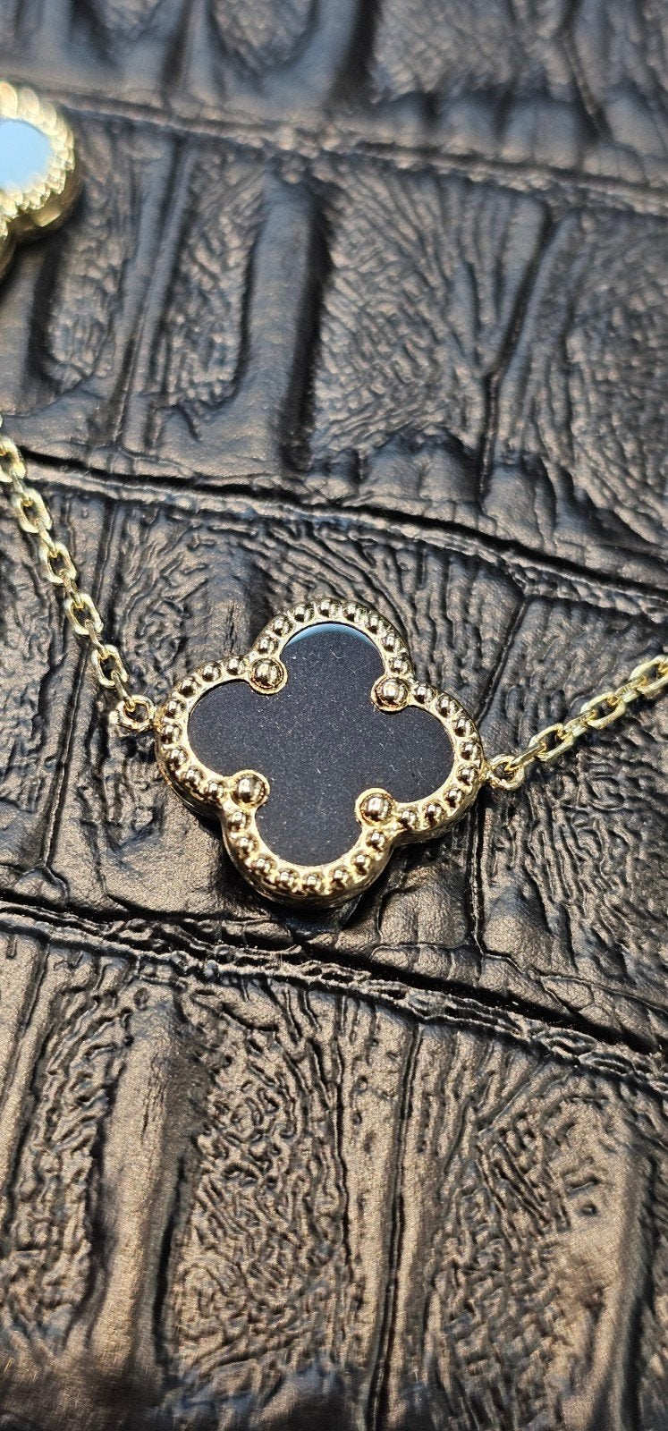 Prachtige 14k gouden armband zwarte clover, Ophalen of Verzenden, Nieuw, Goud, Goud