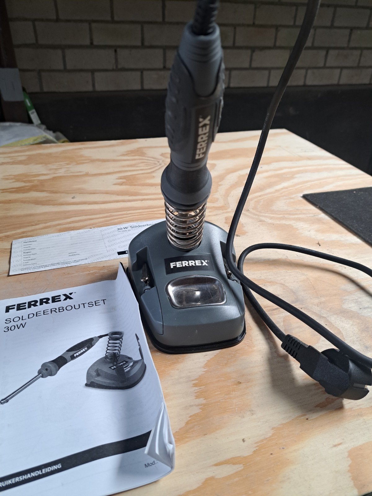 Ferrex Soldeerboutset 30W met standaard en soldeertin, Ophalen of Verzenden, Zo goed als nieuw