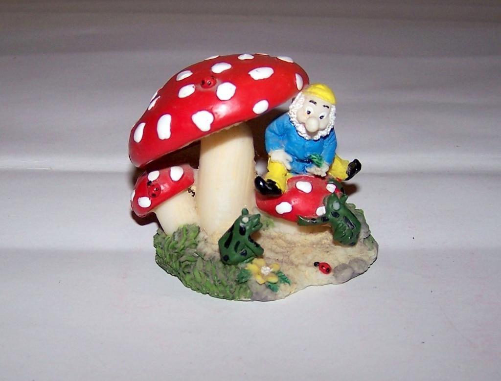 Prachtig porseleinen kabouterbeeldje. Nwst., Ophalen of Verzenden, Zo goed als nieuw, Fantasy