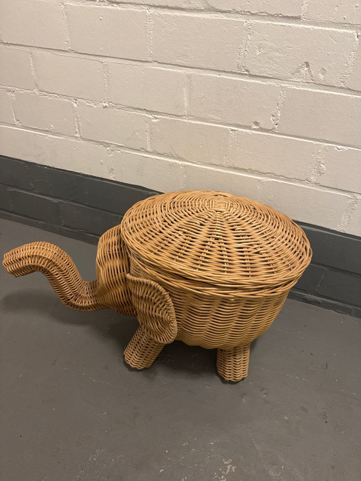 Leuke rieten (rotan) olifant mand voor speelgoed, Gebruikt, Gevlochten, Mand, Ophalen of Verzenden