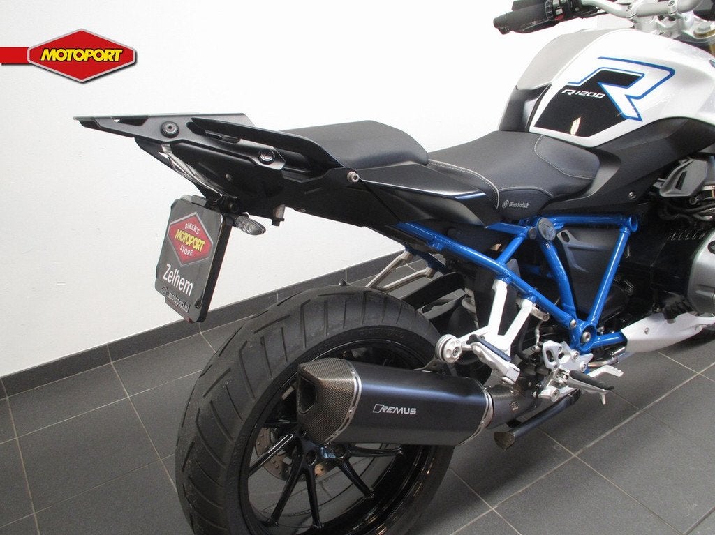 BMW R 1200 R (bj 2018), Motoren, Einsteinlaan 5
2289 CC  Rijswijk, NL, Bedrijf, Info@bmw-motorrad.nl, Naked bike