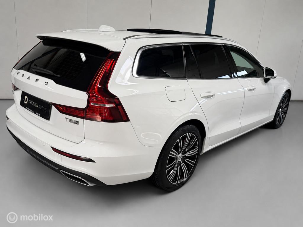 Volvo V60 2.0 T8 Twin Engine AWD Inscription PANO/LEER, Automaat, Gebruikt, 4 cilinders, Wit