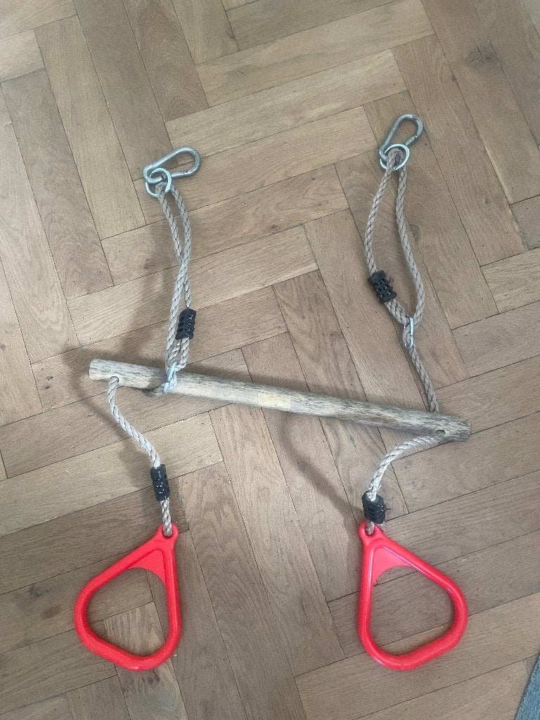 Rekstok met ringen, Ophalen, Gebruikt, Schommel