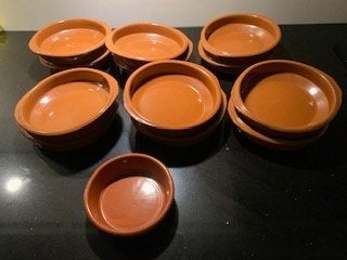 12 bruine aardewerk tapas schalen (oven/magnetron/vaatwasser, Ophalen of Verzenden, Overige stijlen, Aardewerk, Schaal of Schalen