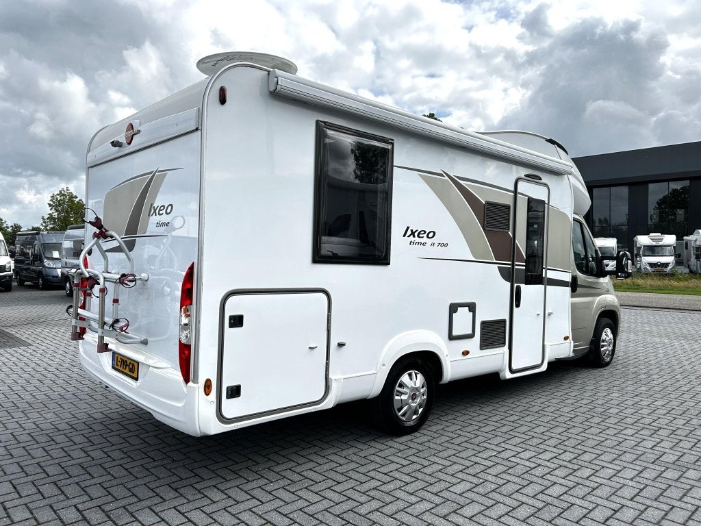 Bürstner Ixeo IT 700 Queenbed/hefbed/39.000km/7m/ni, Fiat, 6 tot 7 meter, Bedrijf, Bürstner