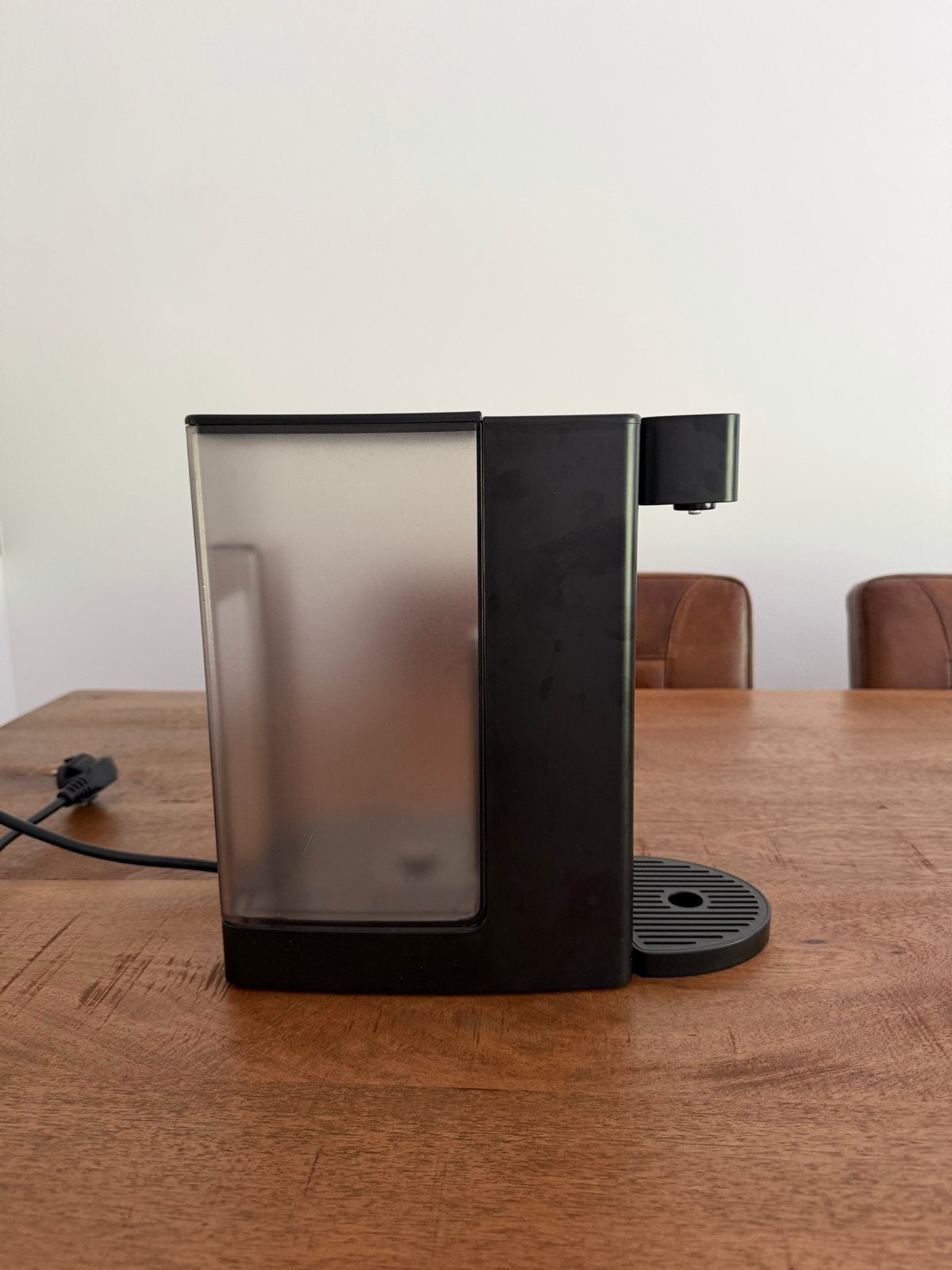 Waterkoker & Dispenser met temperatuurregeling, 1 tot 2 liter, Ophalen, Zo goed als nieuw