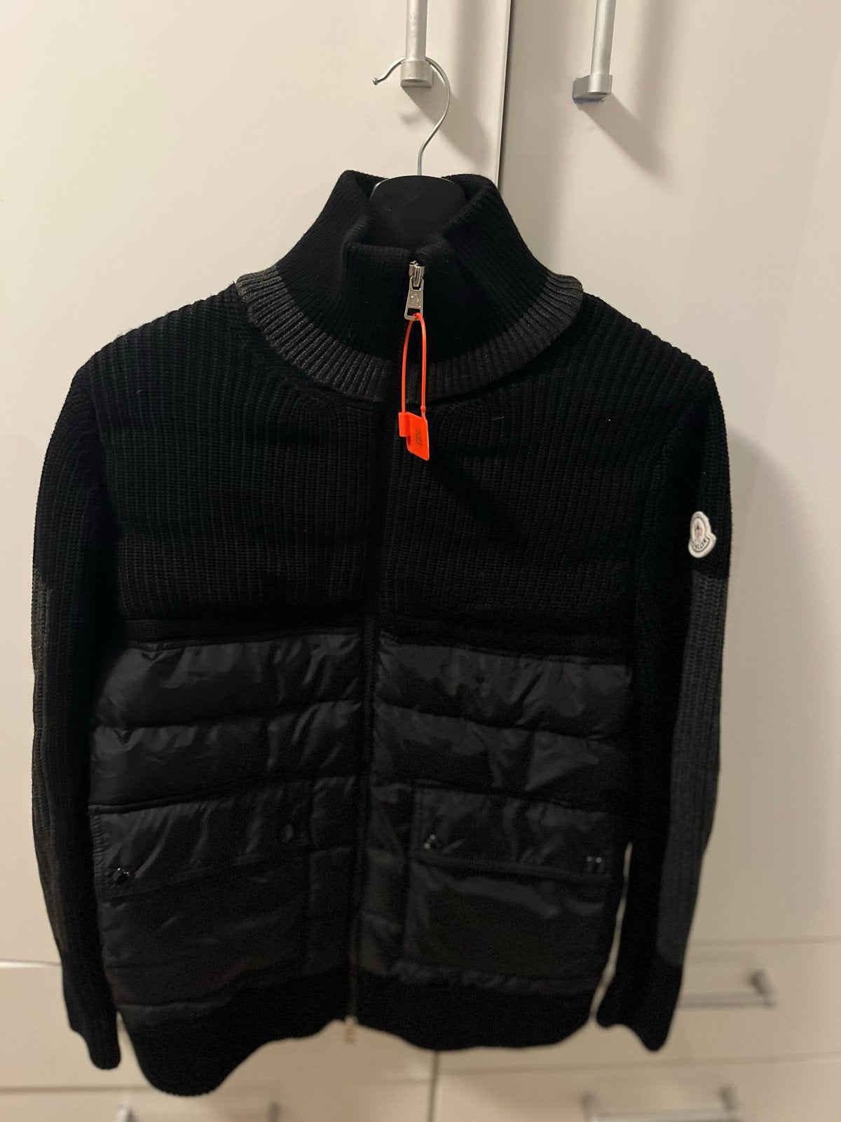 Moncler Cardigan Zwart - Zo goed als nieuw, Kleding | Heren, Jassen | Zomer, Ophalen of Verzenden, Zo goed als nieuw, Maat 48/50 (M)
