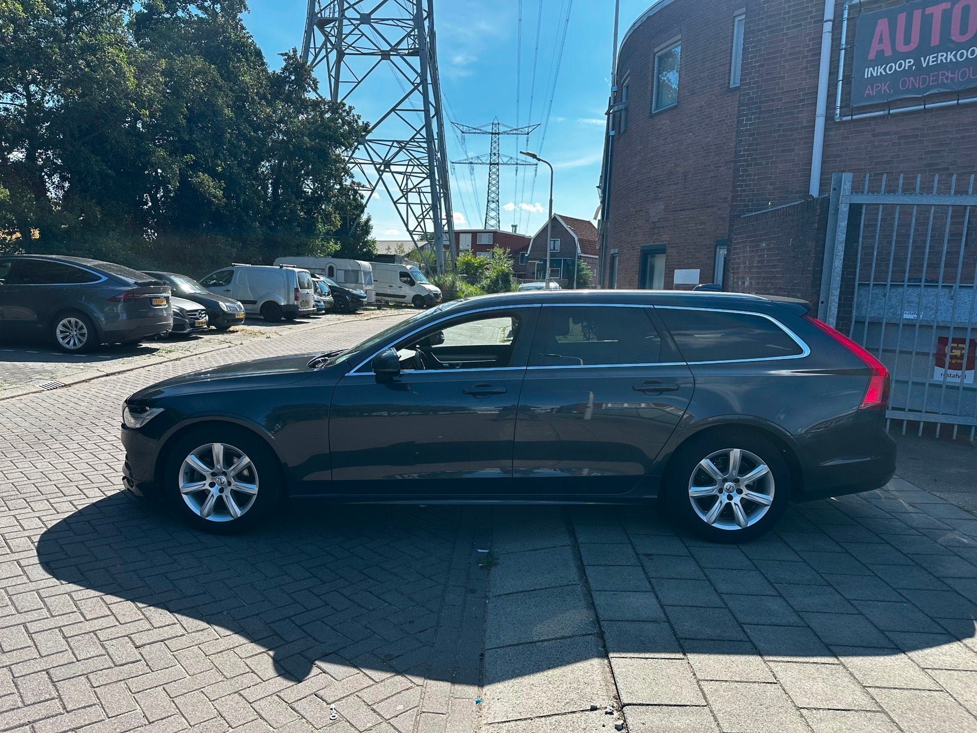 Volvo V90 2.0 D3 Momentum, Auto's, Volvo, Euro 6, 4 cilinders, Zwart, Leder