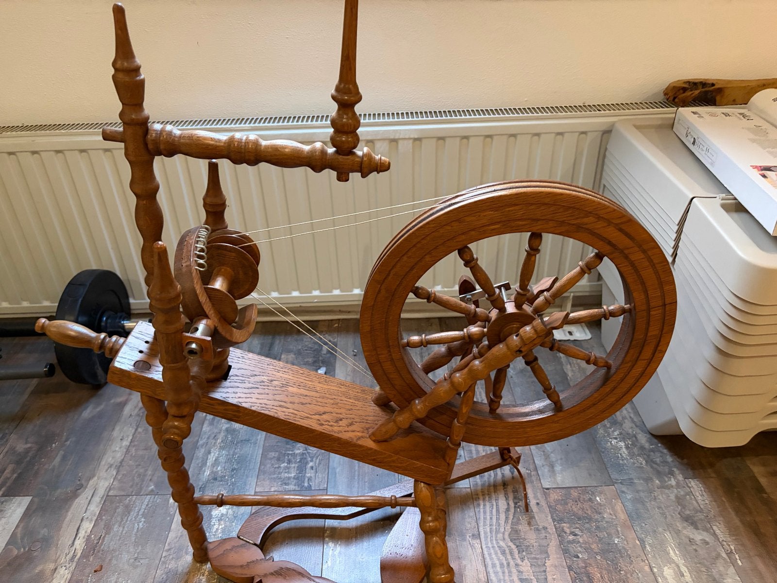 Prachtig houten spinnewiel - perfect voor handwerk, Hobby en Vrije tijd, Spinnewielen en Spinnen, Ophalen, Gebruikt, Spinnewiel