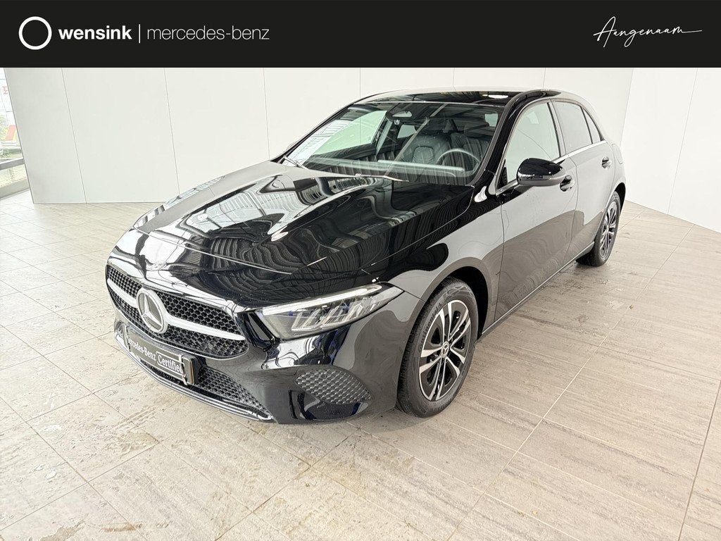 Mercedes-Benz A-klasse 250 e Star Edition | Distronic | Appl, Auto's, Mercedes-Benz, Gebruikt, Leder en Stof, Zwart, Bedrijf