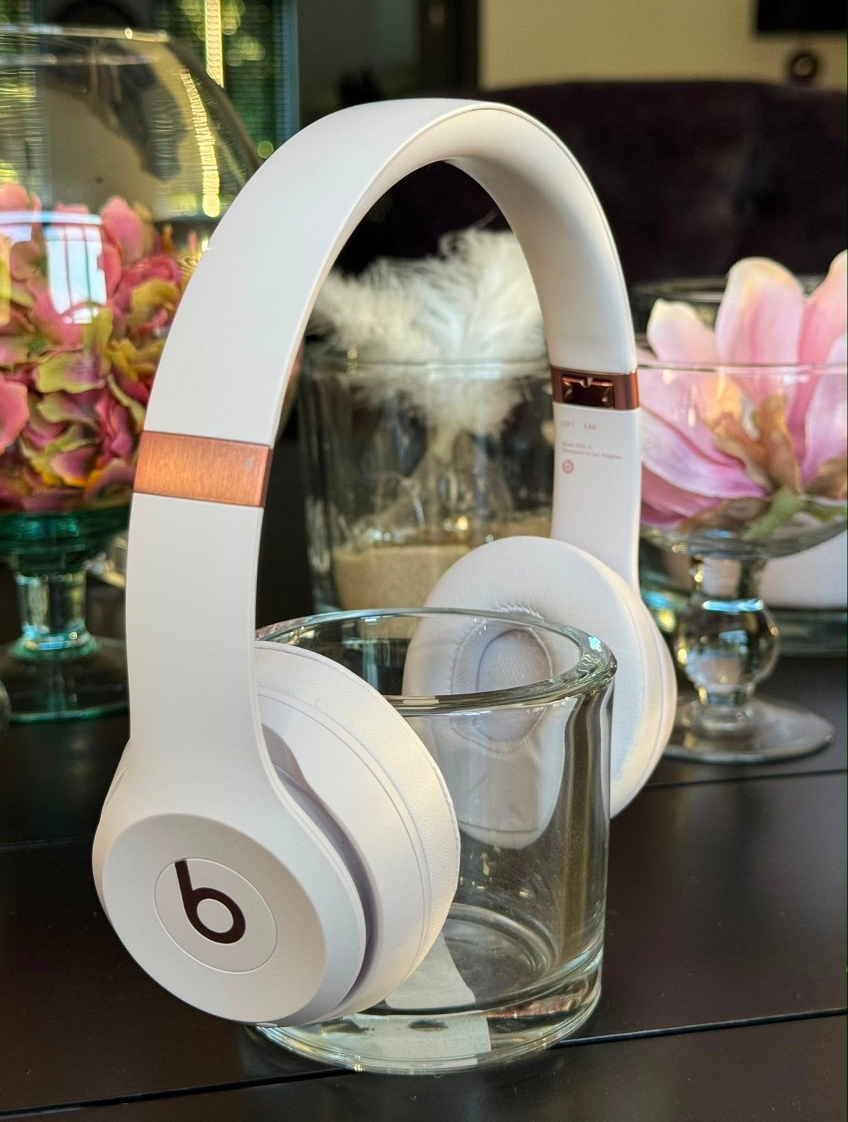 Beats Solo 4 On-Ear Koptelefoon - Wit met Roségoud, Beats, On-ear, Ophalen of Verzenden, Zo goed als nieuw