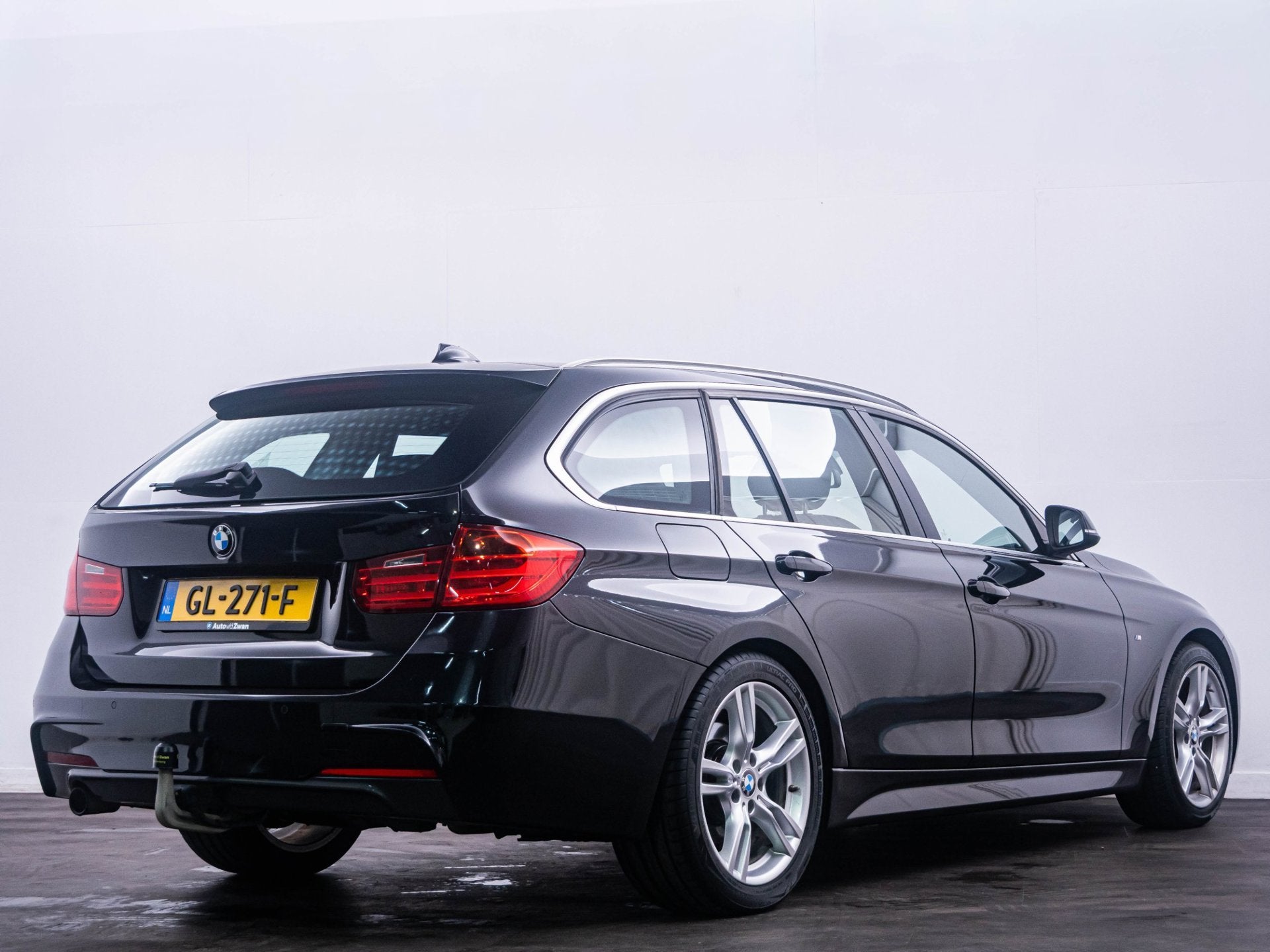 BMW 3-serie Touring 316i Executive M-Sport|Cruise|Clima|PDC!, Auto's, Gebruikt, 4 cilinders, Alcantara, Zwart