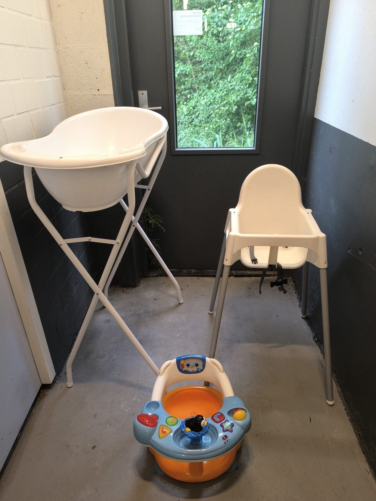 Baby spullen: kinderstoel, badje en zitje, Ophalen, Gebruikt, Overige typen, Gordel(s)