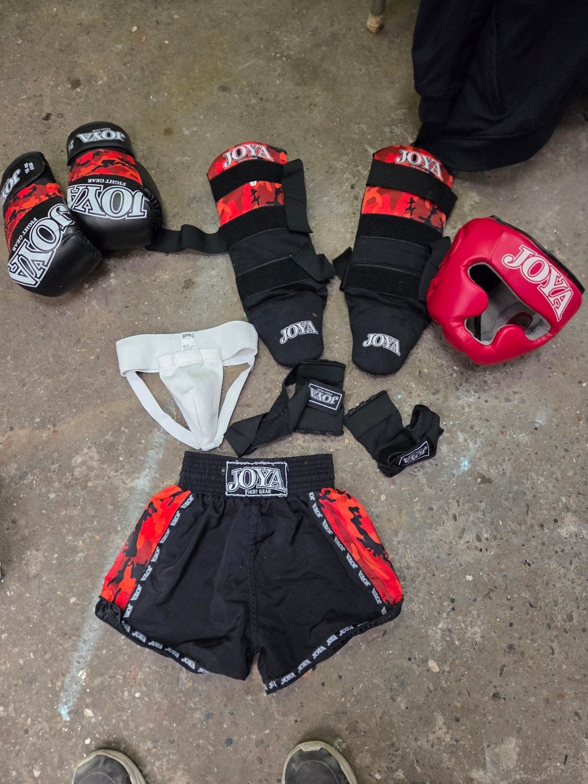 Kickboks set voor beginners/proeflessen (gebruikt), Ophalen of Verzenden, Gebruikt, Overige, Vechtsportbescherming