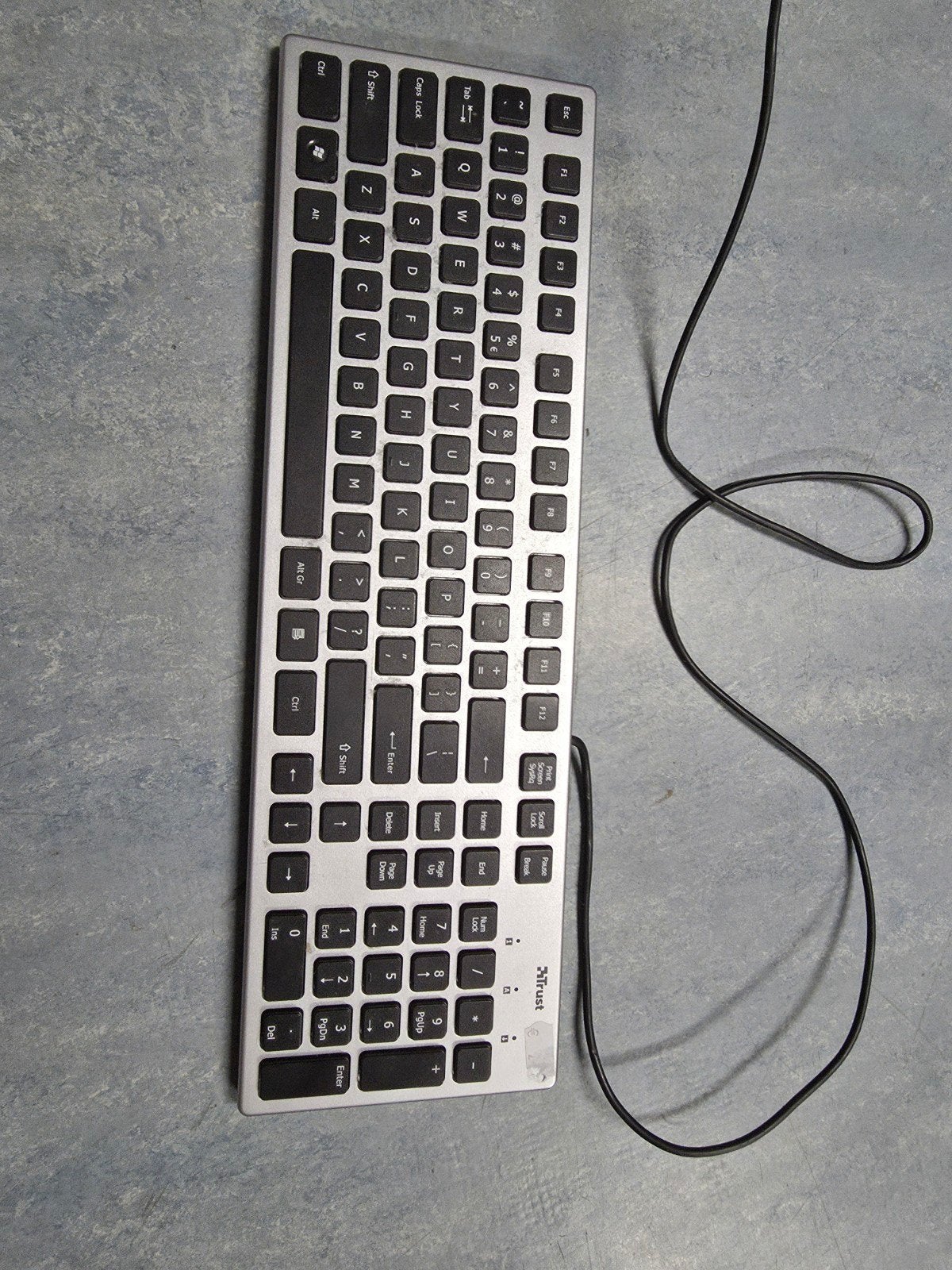 Trust Toetsenbord - Bedraad QWERTY - Zilver/Zwart, Computers en Software, Toetsenborden, Ophalen, Gebruikt, Trust, Qwerty