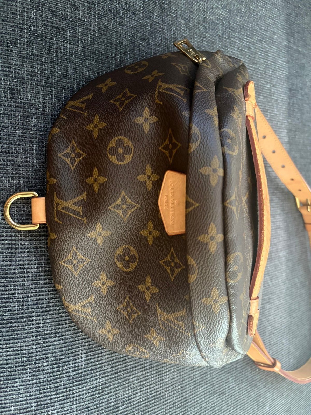 Louis Vuitton Monogram Canvas Bumbag Crossbody Bag, Ophalen of Verzenden, Zo goed als nieuw, Bruin, Schoudertasje