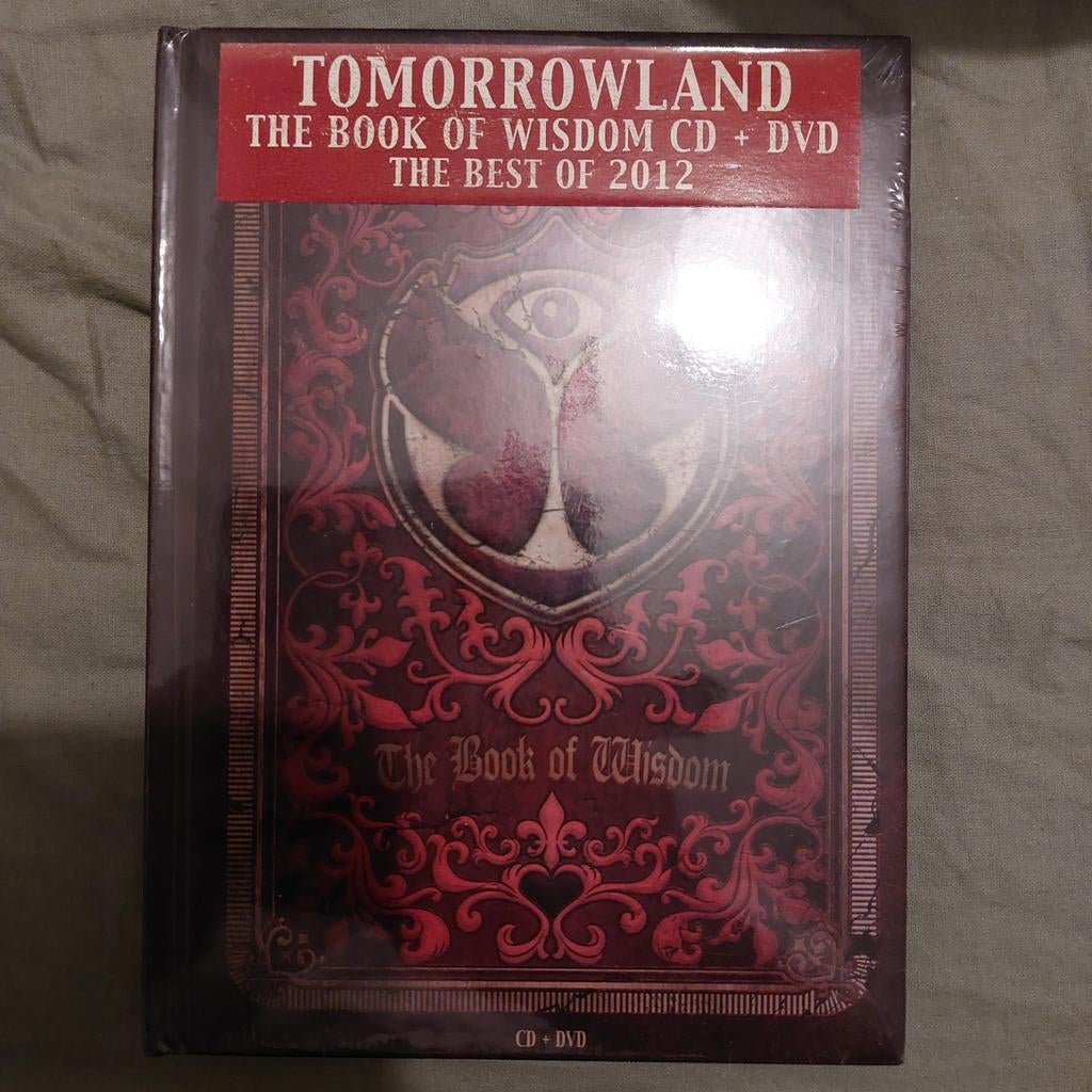 Tomorrowland 2012 - The Book Of Wisdom, Ophalen of Verzenden, Nieuw in verpakking, Dance Populair, Boxset