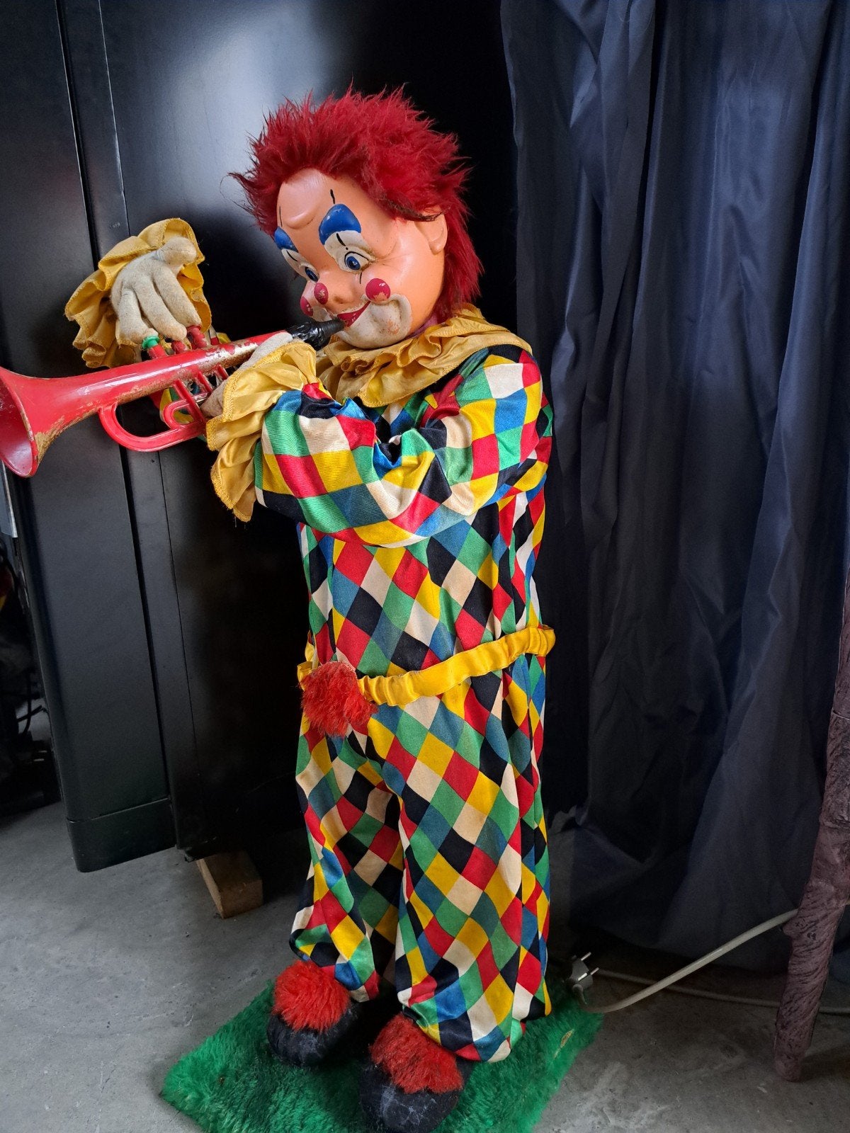 animatroic clown, Ophalen