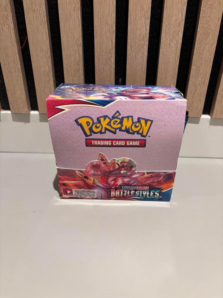 Pokémon Sword & Shield Battle Styles - 24 Booster Packs, Ophalen of Verzenden, Nieuw, Booster