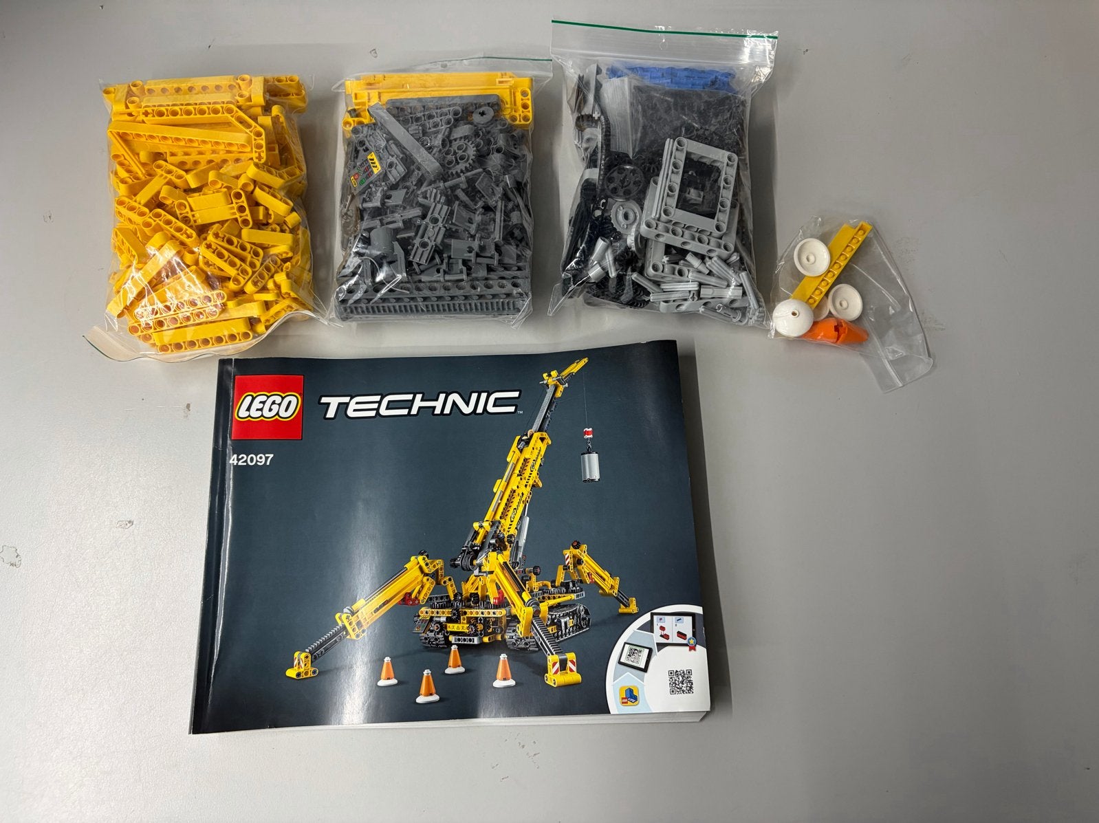 LEGO Technic 42097 Compacte Rupsband Kraan met Handleiding, Kinderen en Baby's, Speelgoed | Duplo en Lego, Lego, Ophalen of Verzenden
