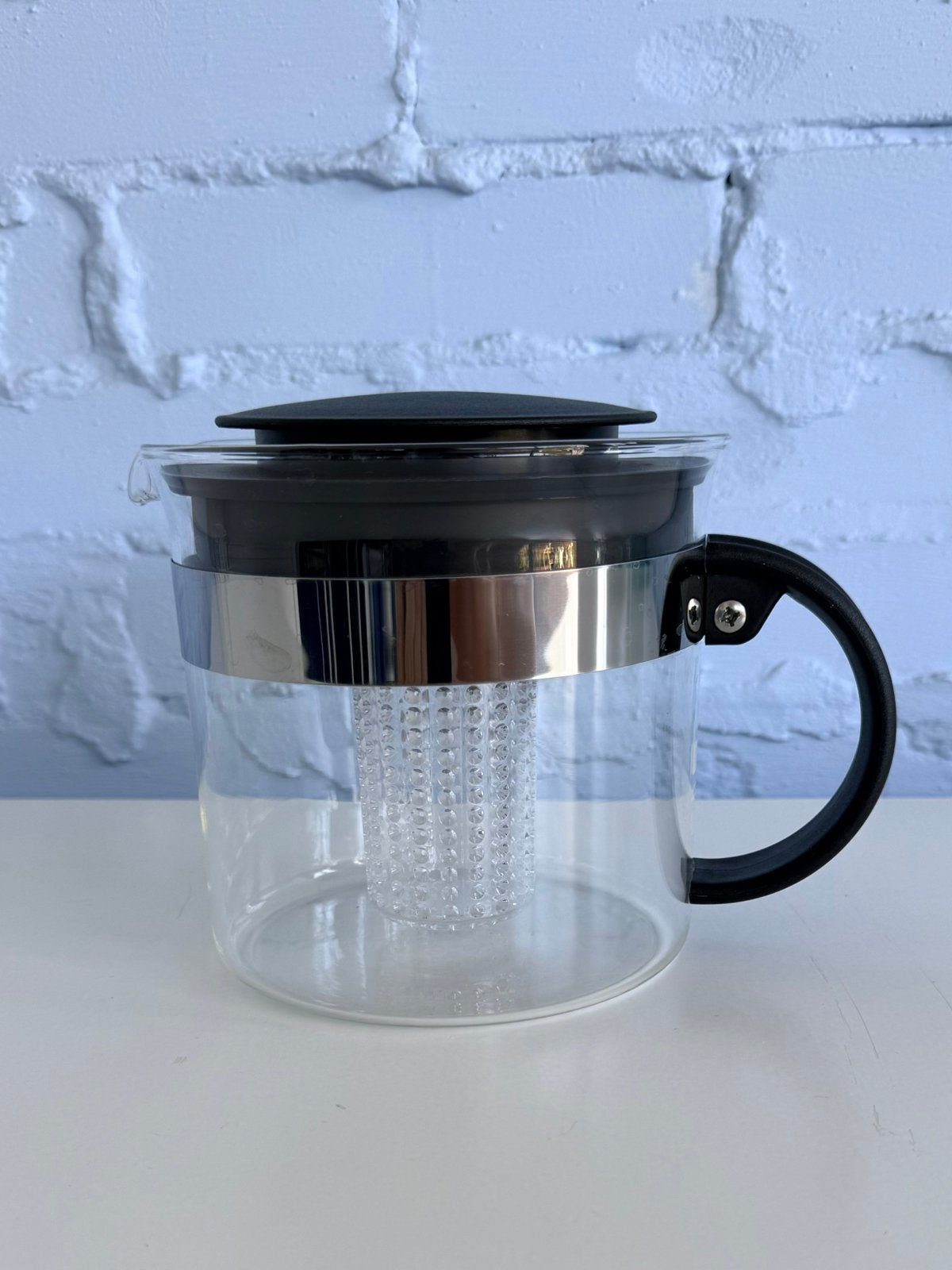 Glazen Bodum theepot met filter, Huis en Inrichting, Ophalen of Verzenden, Zo goed als nieuw, Bord(en), Overige stijlen