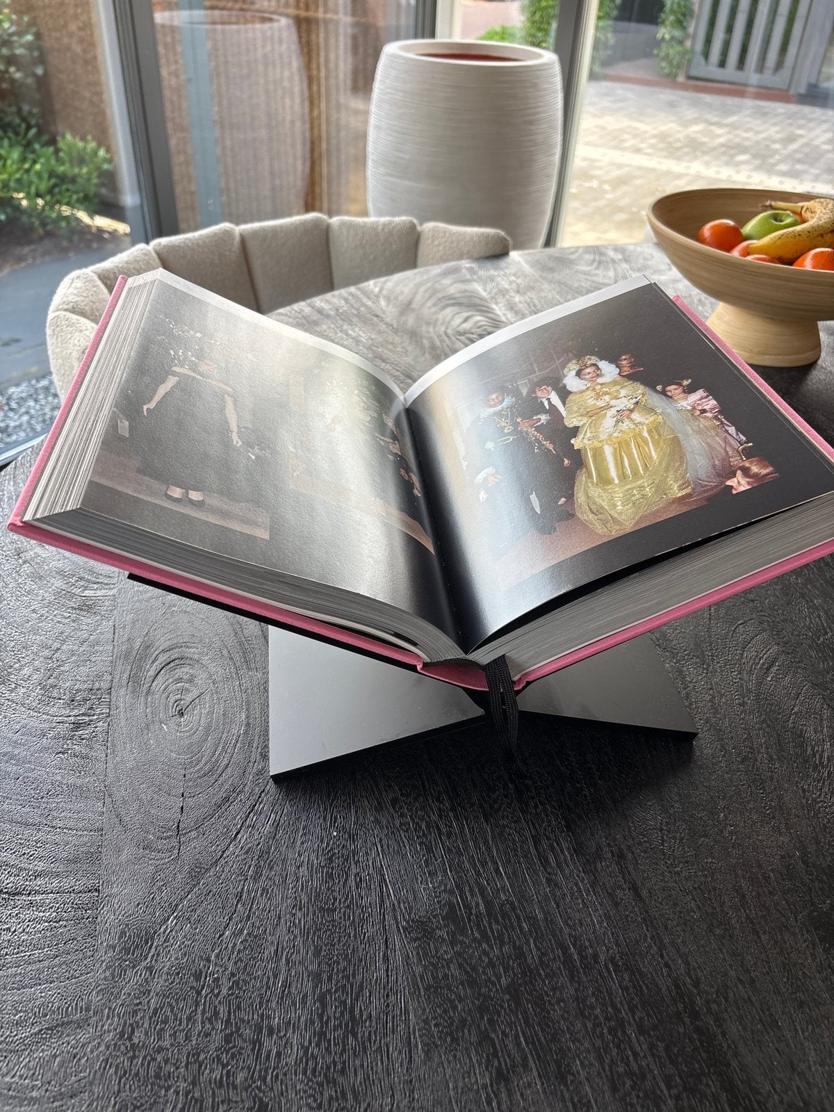Prachtig TAFELBOEK met standaard - Zo goed als nieuw, Ophalen, Zo goed als nieuw, Nederland