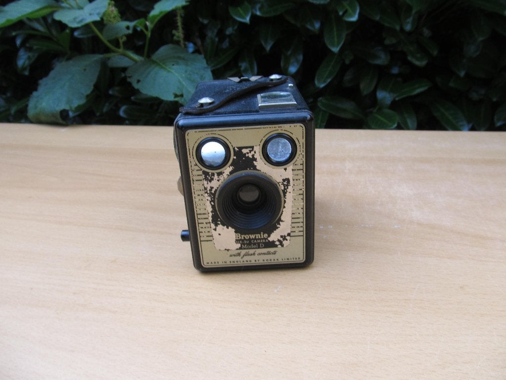 Te koop, fotocamera Kodak Brownie model D, Audio, Tv en Foto, Ophalen of Verzenden, Gebruikt, Compact, Kodak