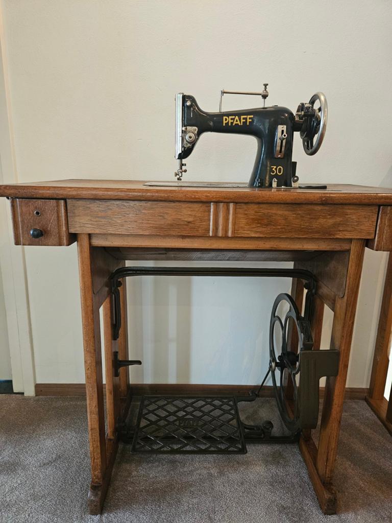 Antieke Pfaf naaimachine, Antiek en Kunst, Antiek | Naaimachines, Ophalen