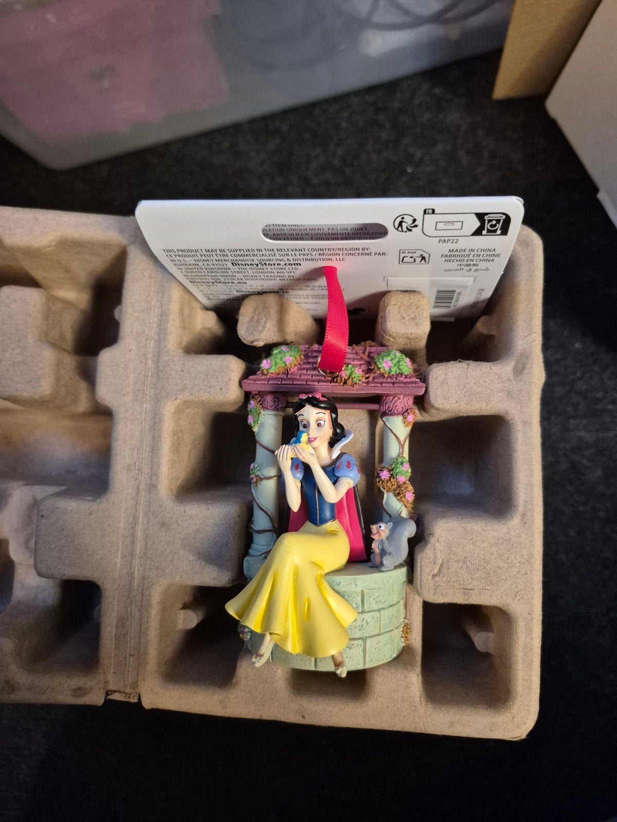 Nieuw disney sneeuwwitje ornament disneystore, Verzamelen, Disney, Ophalen of Verzenden, Sneeuwwitje of Doornroosje, Nieuw, Beeldje of Figuurtje