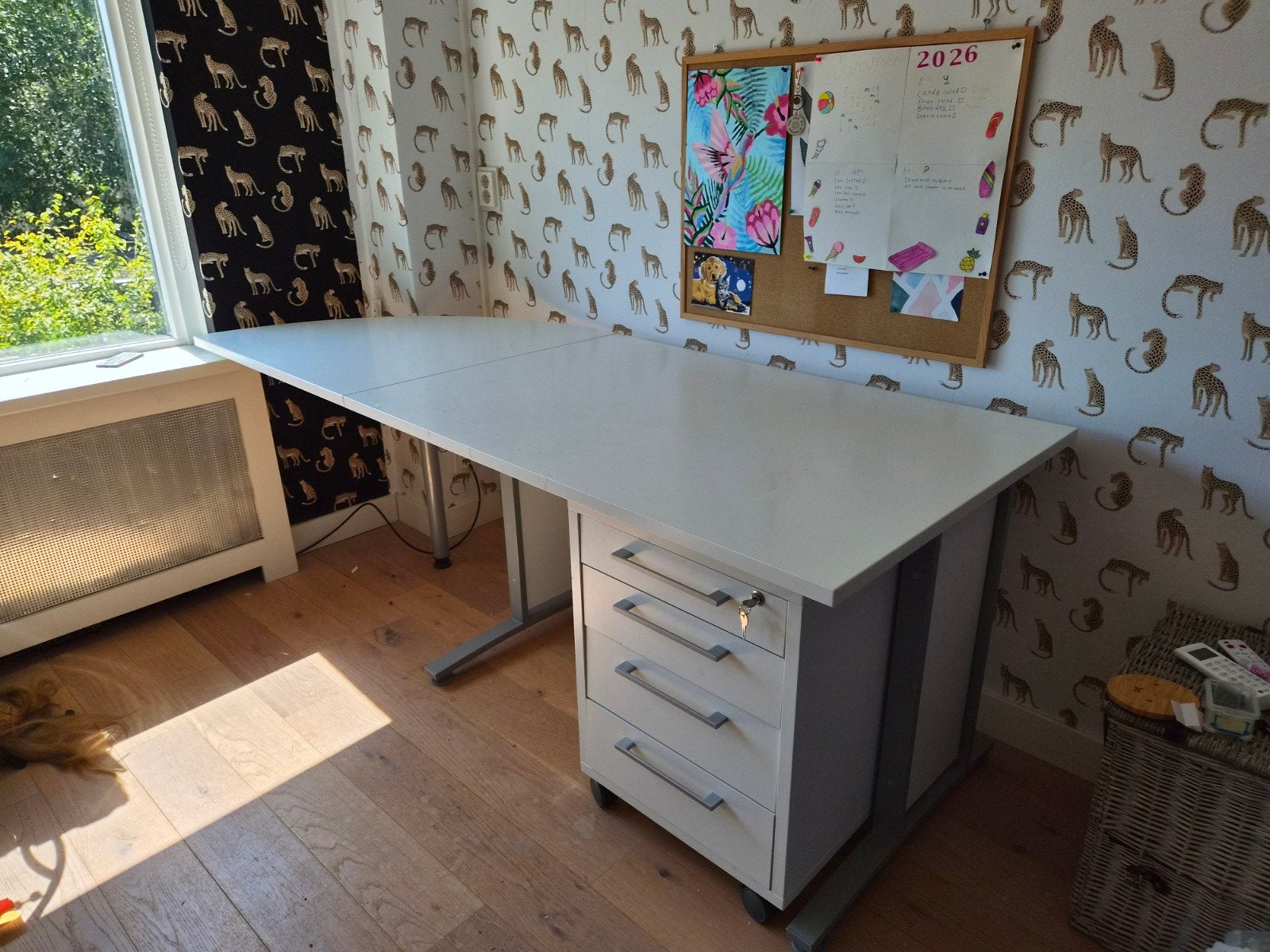 Bureau met ladenblok, Huis en Inrichting, Bureaus, Ophalen, Gebruikt