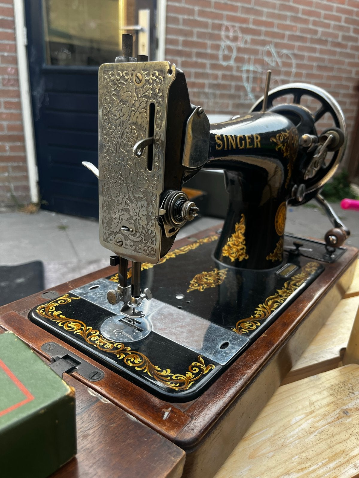 Antieke Singer Naaimachine met Koffer en Accessoires, Ophalen of Verzenden