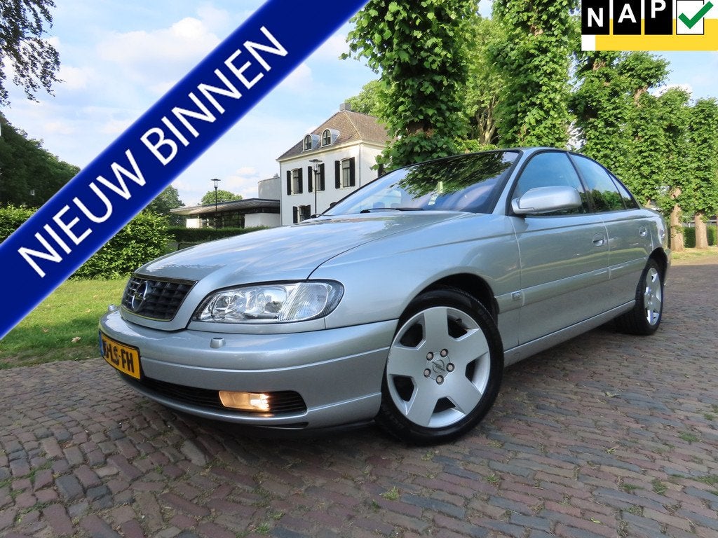 Opel Omega 3.2i V6 Executive 218 PK ! *NL Auto*Youngtimer*Au, Omega, Achterwielaandrijving, Zwart, 6 cilinders