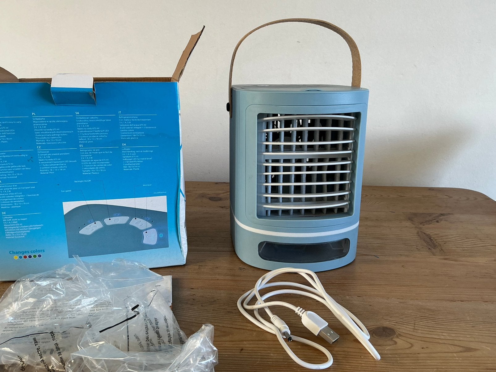 Aircooler. 5v-1A-5W Watertank 675 ml. 6 gekleurde leds., Minder dan 60 m³, Ophalen of Verzenden, Zo goed als nieuw, Wandairco