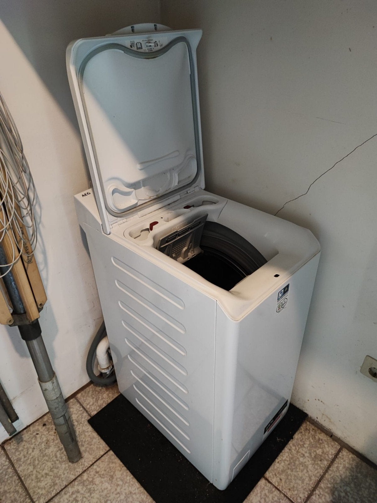 AEG L6TBN62G Bovenlader Wasmachine - 6 kg, 1200 toeren, Witgoed en Apparatuur, Ophalen, 1200 tot 1600 toeren, Gebruikt, 4 tot 6 kg