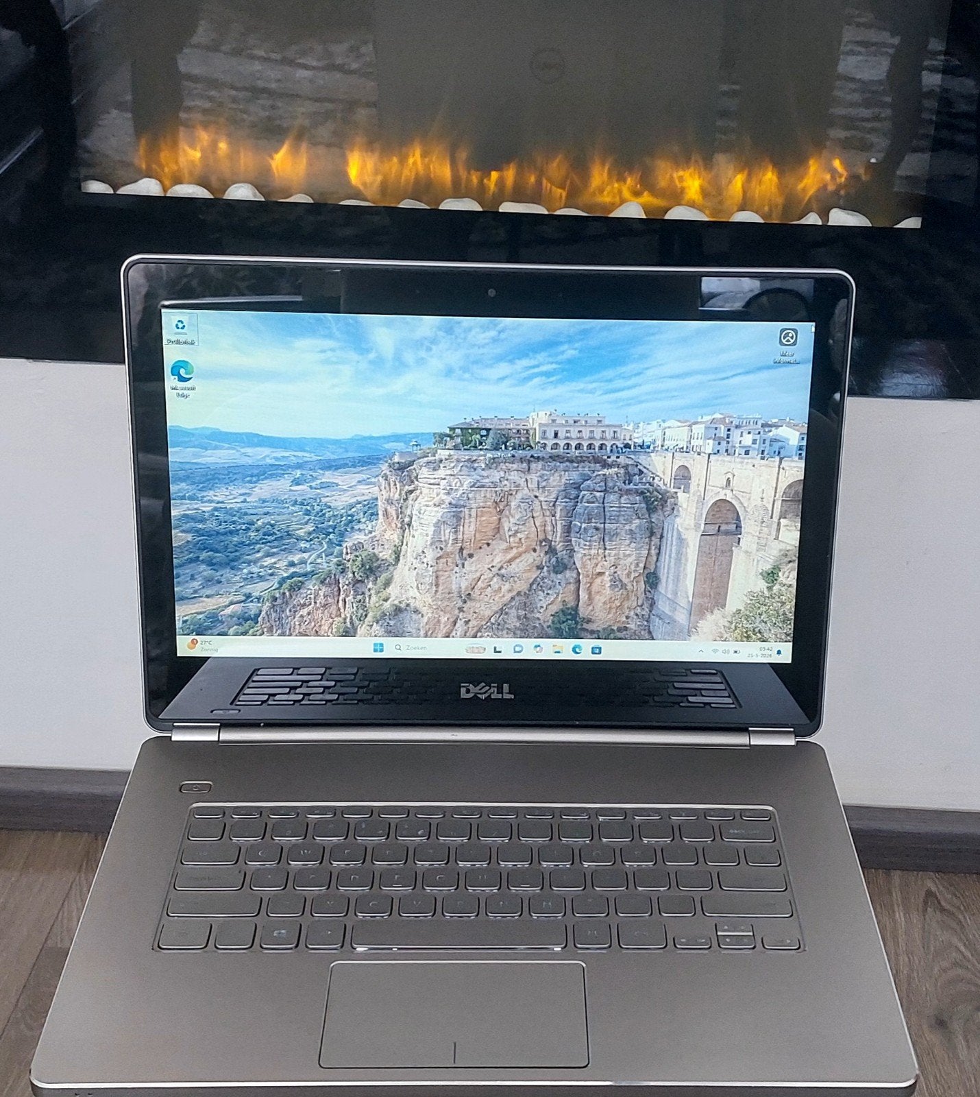 Dell inspiron i5 13 inch touchscreen Opslag 256 GB SSD, 2 tot 3 Ghz, Qwerty, 8 GB, Ophalen of Verzenden