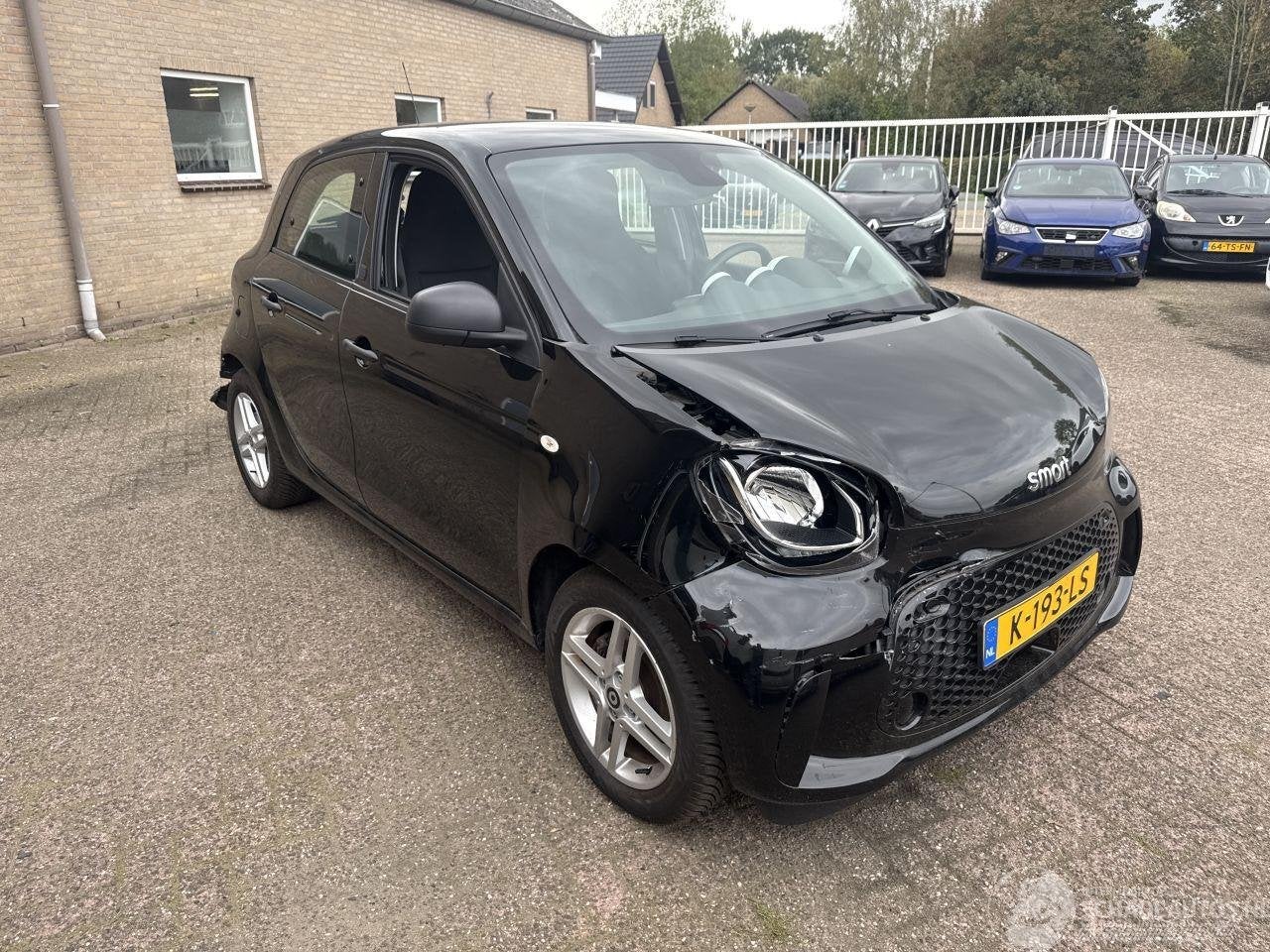 Smart Forfour EQ Comfort (bj 2020, automaat), Automaat, Esslinger Straße  7 ,70771, Leinfelden-Echterdingen, Deutschland, Zwart