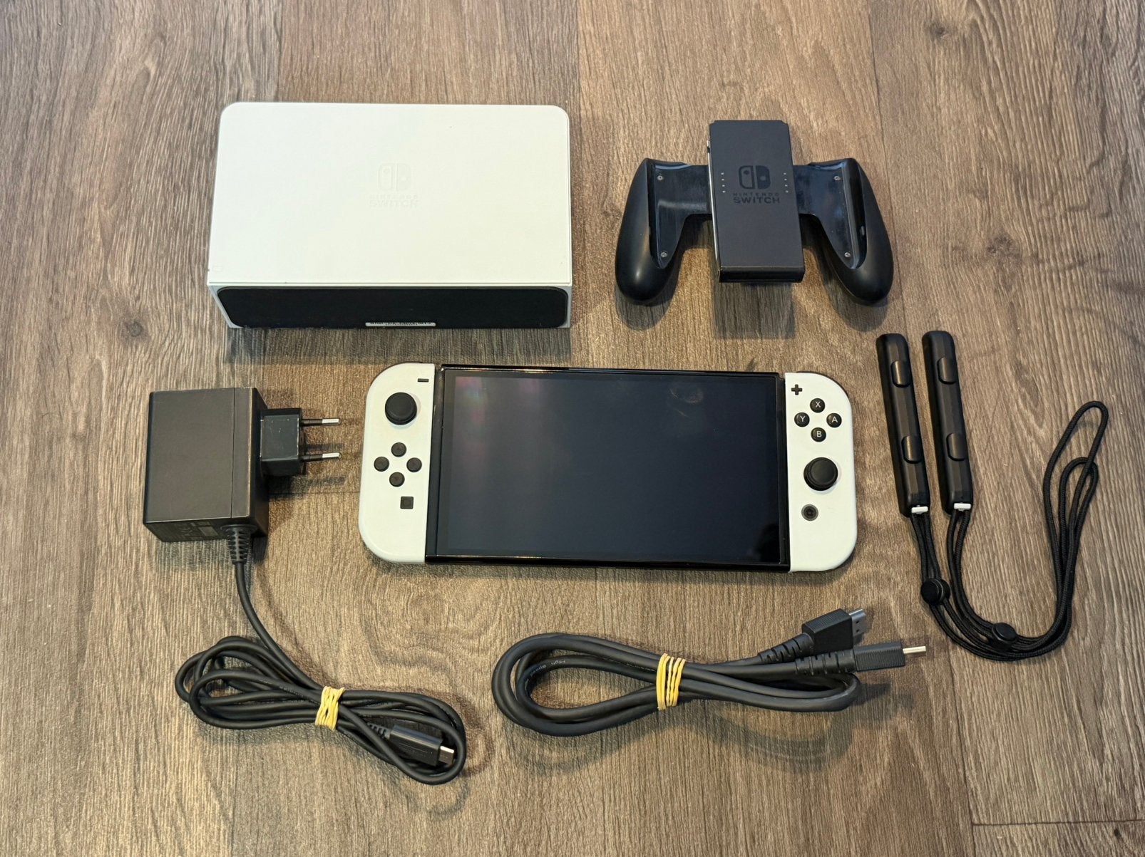 Zeer nette Nintendo Switch Oled - Wit - Compleet, Ophalen of Verzenden, Zo goed als nieuw, Met 1 controller, Switch OLED