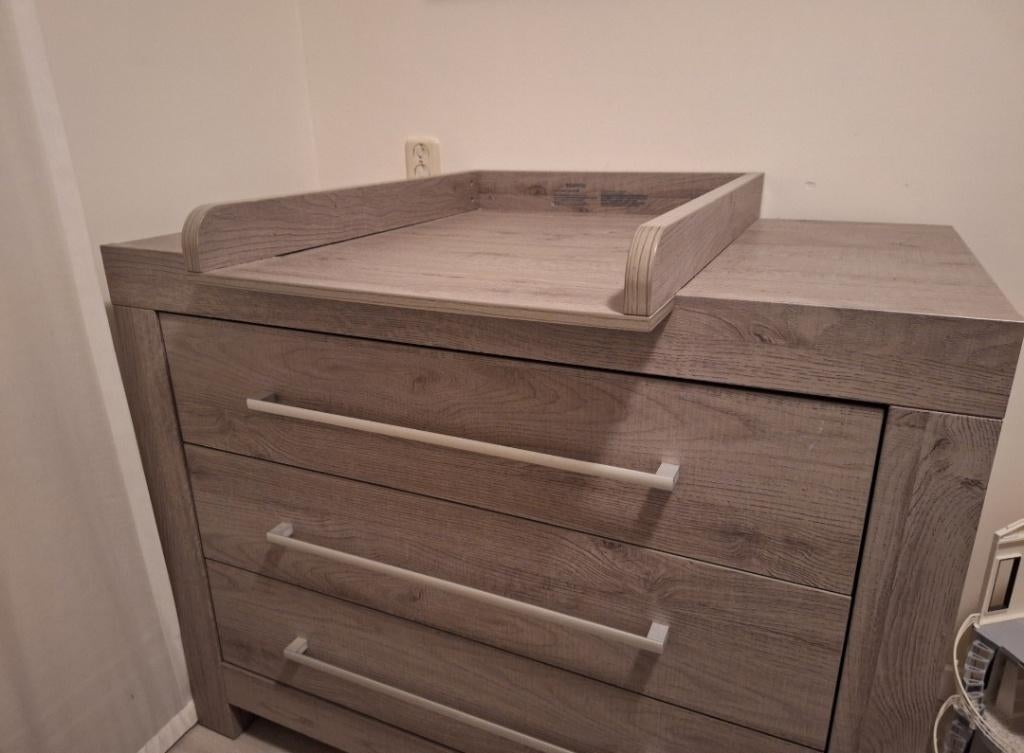 Commode, Ophalen, 50 tot 70 cm, Zo goed als nieuw, 75 tot 100 cm