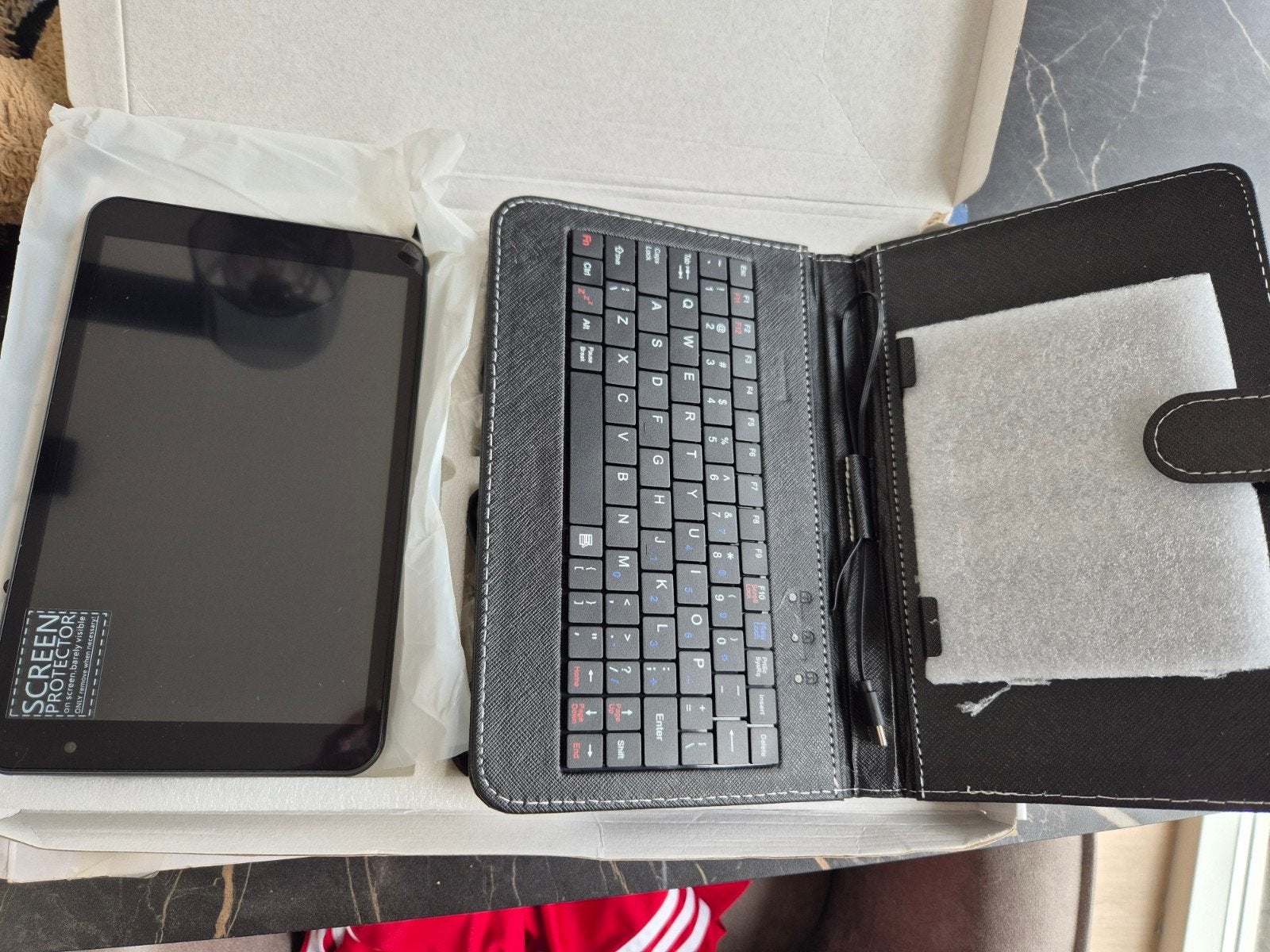 Nieuwe Rohs YC-83T Android Tablet met Toetsenbordhoes, Computers en Software, Usb-aansluiting, Nieuw, Rohs, Ophalen of Verzenden