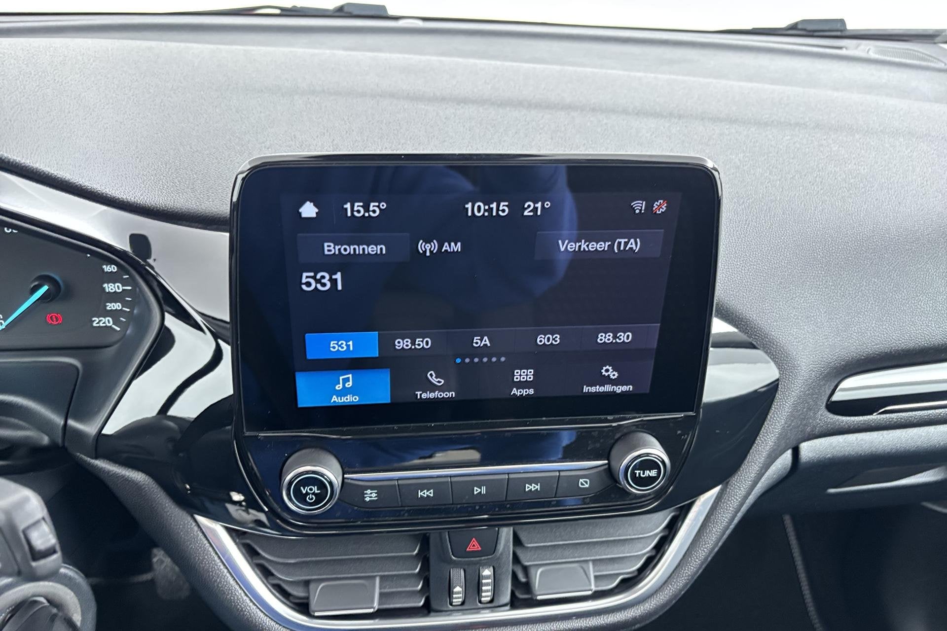 Foto 4 van Ford Fiesta 1.0 EcoBoost Titanium Nagenoeg nieuw en verrasse